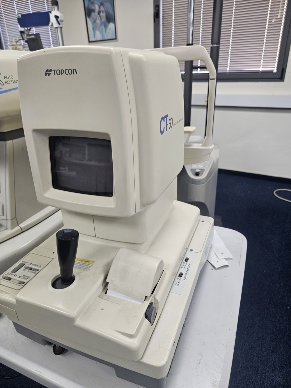 Topcon CT-60 — טונומטר ממוחשב